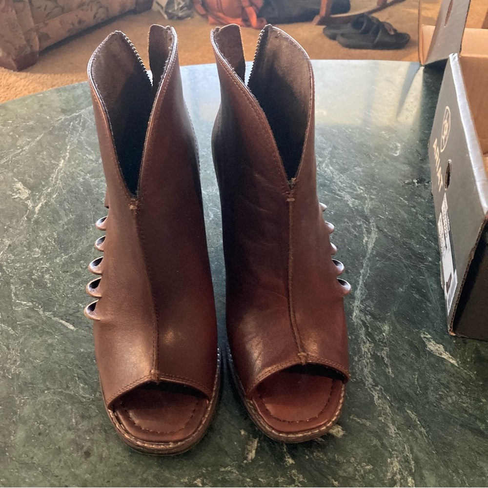 Ariat Lindsey western boot 8.5